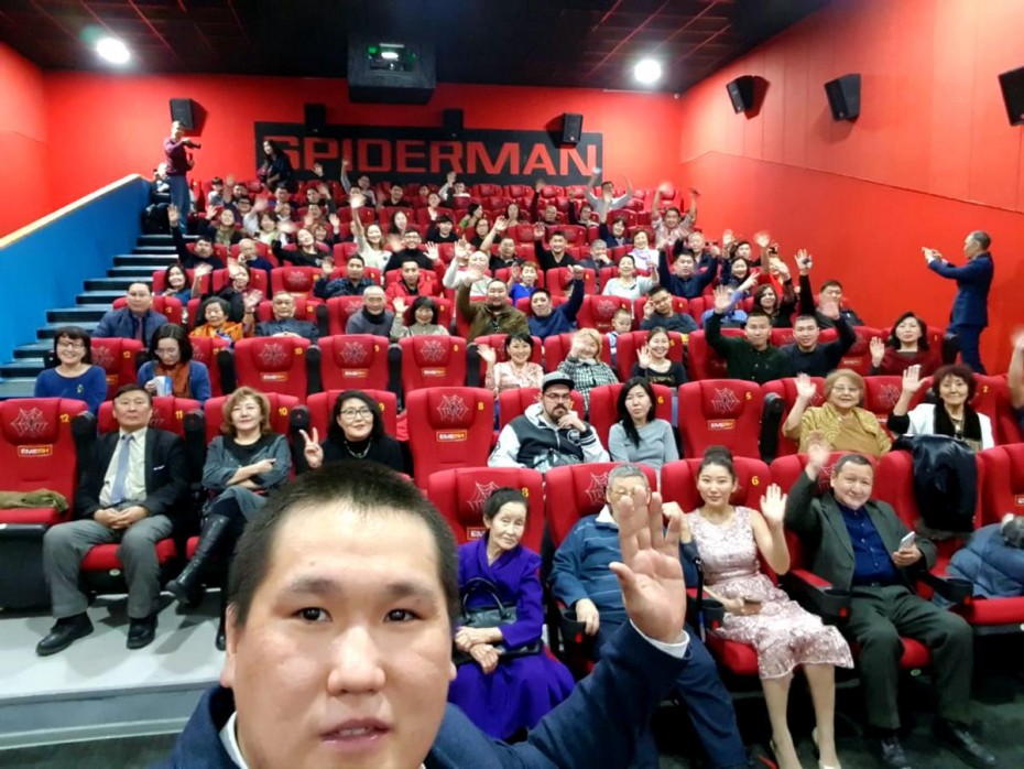 Первый стилизованный в стране: в Якутске открылся кинотеатр «Емеян»