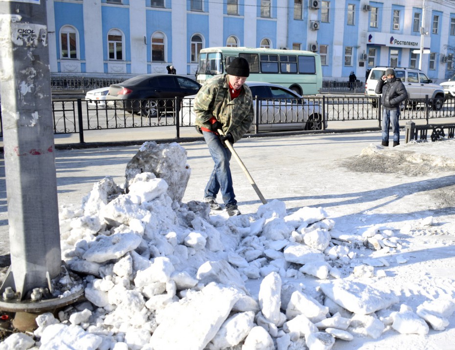 В Якутске за сутки вывезено 10 870 кубометров снега