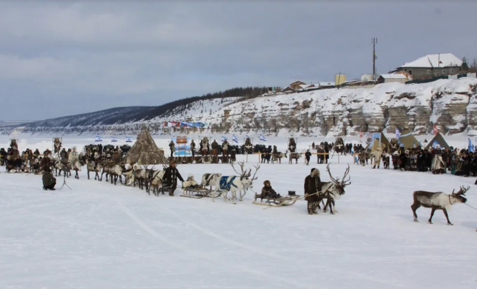 Юрий Трутнев и Айсен Николаев приняли участие в традиционном празднике северян в Оленёкском районе