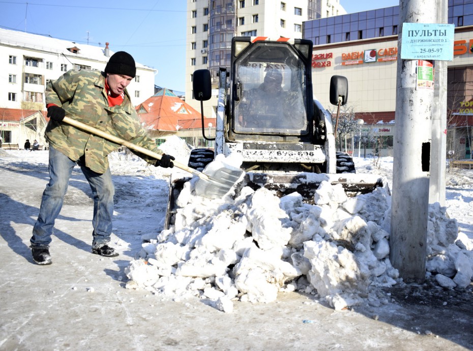 «Никаких приписок и коррупции»: Владимир Федоров объяснил, почему нынче вывезли больше снега, чем в прошлом году