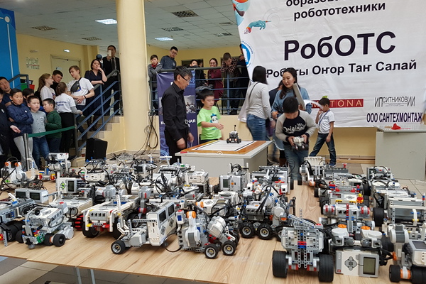 В Якутске состоялся VII Республиканский фестиваль образовательной робототехники «РобОТС»
