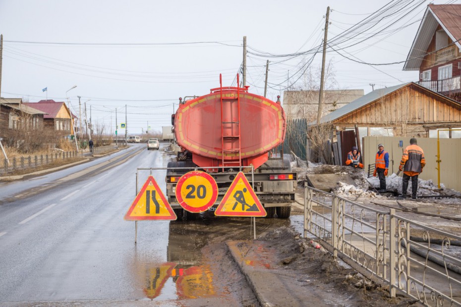 В Якутске за сутки вывезено 2446 кубометров снега
