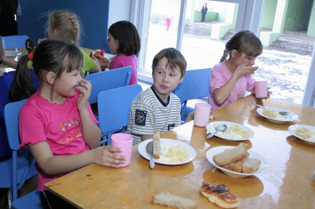 Прокуратура выявила более 600 нарушений организации питания детей в регионе
