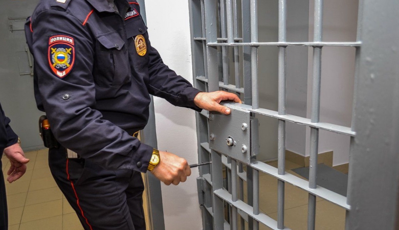 Возбуждено уголовное дело в связи со смертью задержанного в отделении полиции Горного района