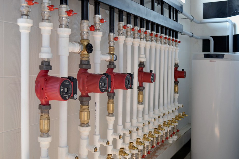 В Якутске промыли системы отопления в 963 многоквартирных домах