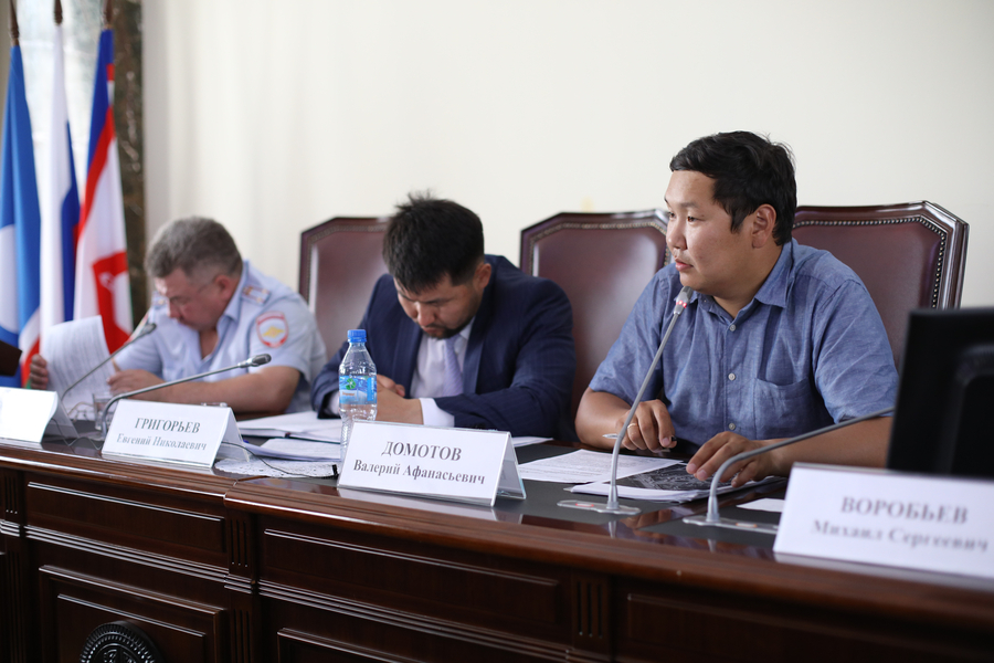 В Якутске состоялось совещание межведомственной комиссии по обеспечению безопасности дорожного движения