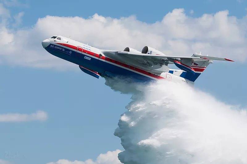 Лесным ведомствам Якутии и Сибири поручено увеличить интенсивность вылетов воздушных судов на тушение лесных пожаров
