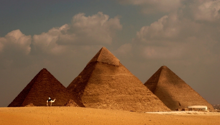 В Египте расстреляны туристы желавшие посмотреть на Пирамиды
