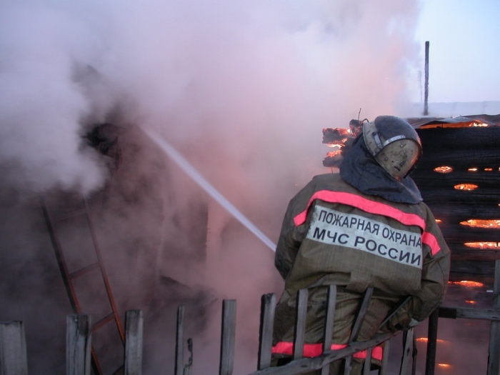 Пожары в Якутске и Алданском районе пожарные спасли жилые дома