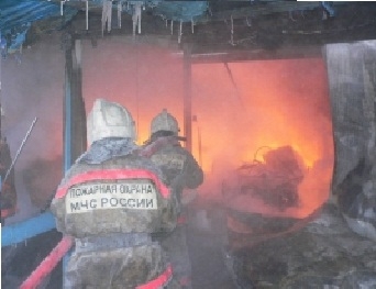 В Якутске горят кладовки