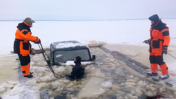 МЧС Якутии: выезжать не лед опасно для жизни!