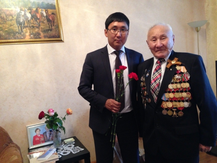 Петр Алексеев побывал в гостях у ветерана Великой Отечественной войны Ивана Мохначевского
