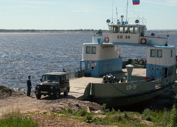 Утверждены тарифы на перевозку через паромные переправы на реках Якутии в 2015 году