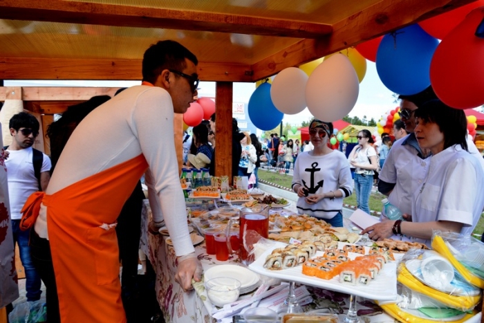 Фестиваль еды в Якутске привлек местных производителей