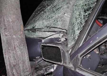 В Нюрбинском районе пьяный водитель врезался в дерево, погиб пассажир
