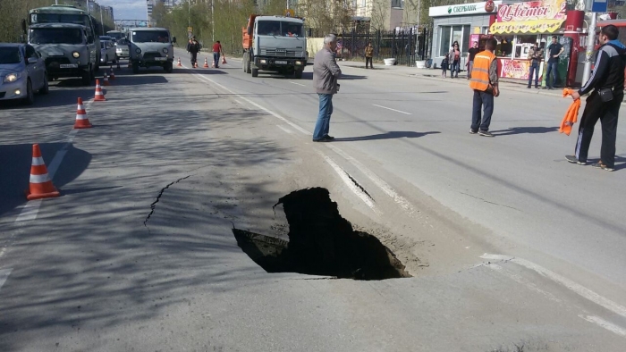 В Якутске временно ограничено движение на участке от улицы Пояркова до улицы Лермонтова