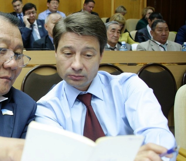 Владимир Федоров: эффективность депутата измеряется не бумажками, а отзывами избирателей