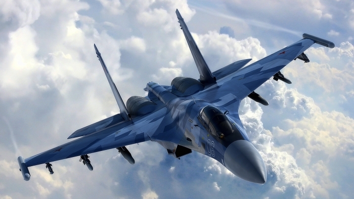 Российский Су-27 чуть не сбил американский самолет-разведчик над Балтикой