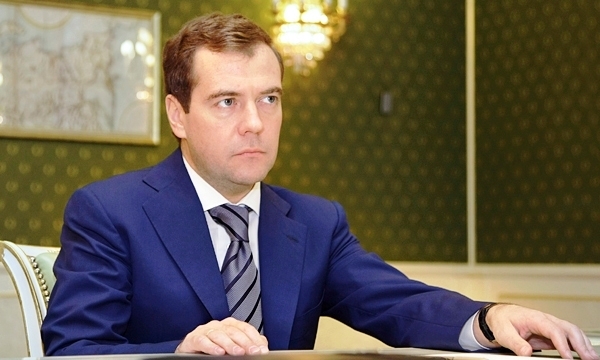 Медведев поручил заняться улучшением защиты банков-кредиторов