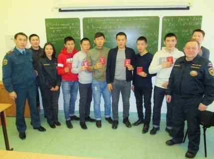 В Якутске состоялся первый выпуск студентов-спасателей
