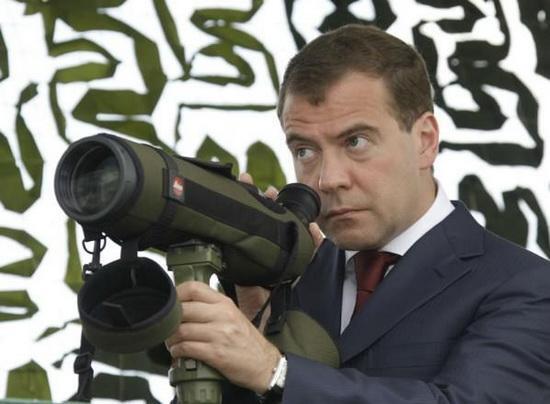 Украина становится потенциальным военным противником России - Дмитрий Медведев