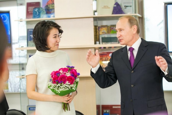 Самый необычный день рождения: Сам Путин подарил мне цветы