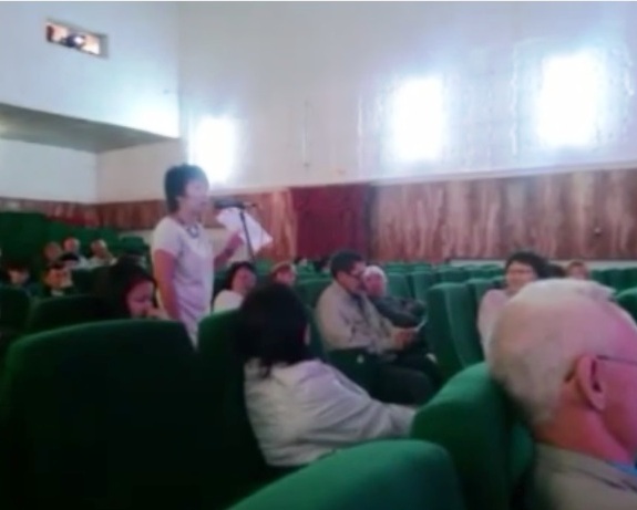В Хангаласском районе противники пытались сорвать выступление Березкина (+ видео)