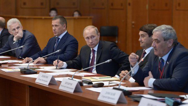 Путин призвал Evraz не отказываться от постройки комбината в Якутии