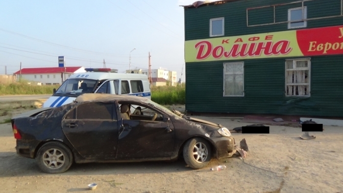 На улице Автодорожная опрокинулась машина двое погибли