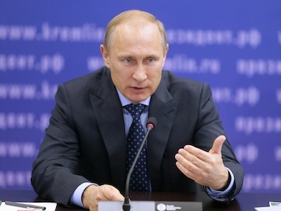 Путин подписал закон об общественном контроле в РФ