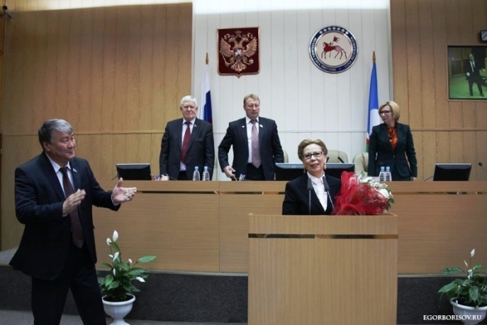 Требовательная, чуткая, скромная: Данчикова вновь возглавила правительство Якутии 