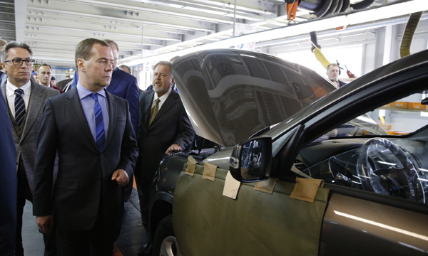Медведев: В числе приоритетов властей РФ остаются ДФО и Калининград