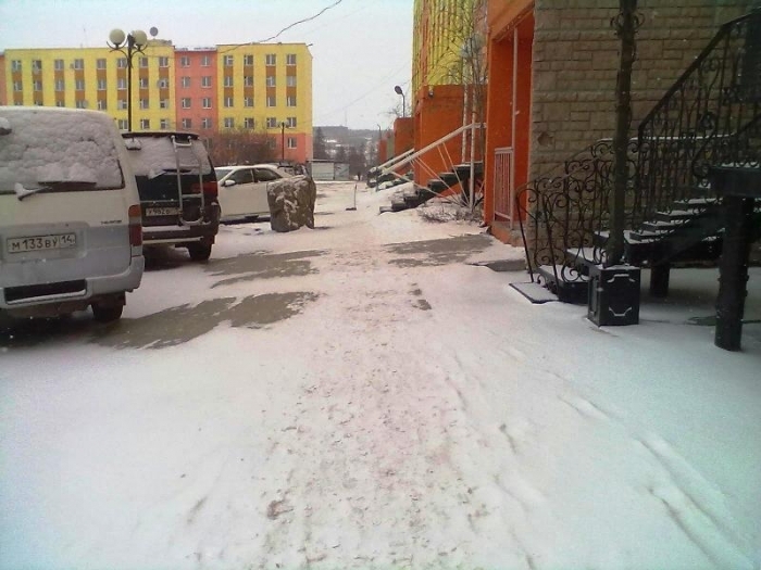 Фотофакт: в Айхале выпал снег 