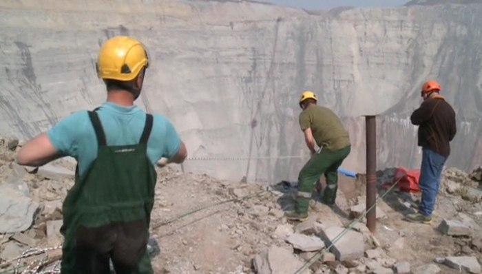Поисково-спасательные работы на руднике «Мир» прекращены