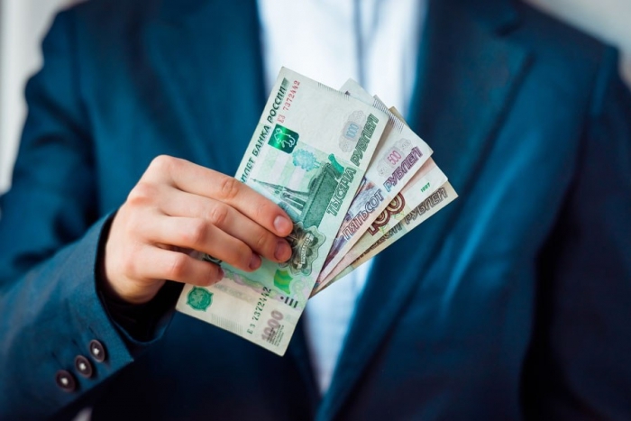 В Якутии с 2018 г. гарантированная часть зарплаты бюджетников увеличится до 60%