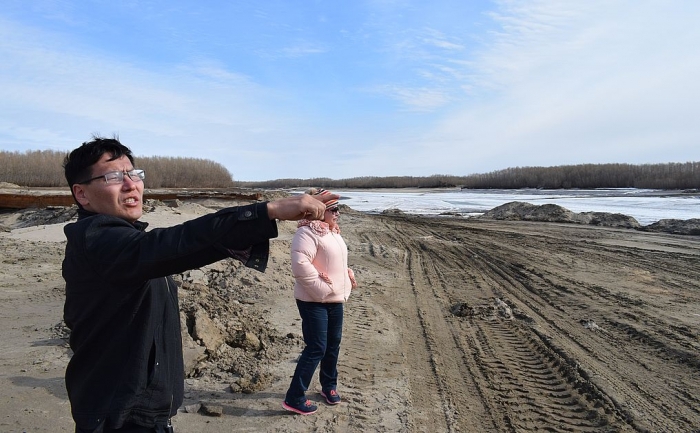 Факт незаконной добычи песка в русле Лены подтвердили в Минпроме Якутии