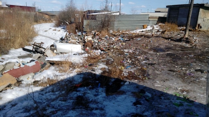 Управляющая организация «Арктика-Строй» спихивала мусор в речку Мархинка