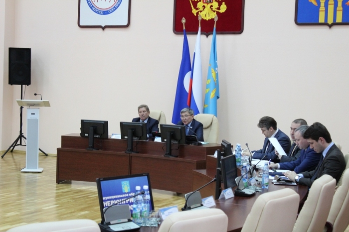Правительство Якутии подписало соглашение с "Колмар" и "Эльгауголь" о трудоустройстве жителей Якутии