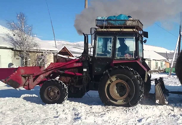 Свадьба в Якутии закончилась угоном трактора и уголовным делом