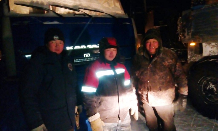 В Якутии спасли от замерзания пассажиров заглохшего КАМАЗа