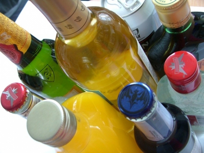 Два магазина уличили в нарушении правил продажи алкоголя