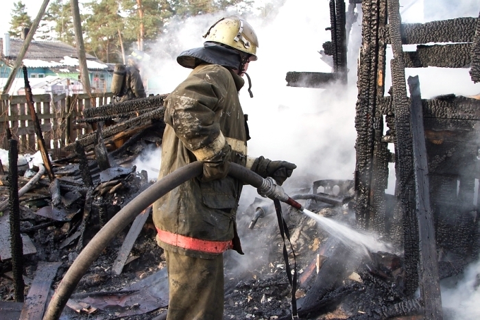 Замыкание проводки привело к двум пожарам в Якутске