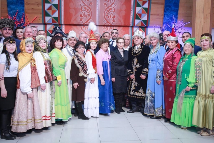 Руководитель кыргызской общины в Якутии предложил министру создать полиэтнический центр
