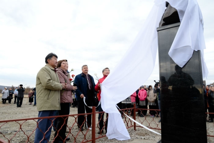 В Якутии открыли бюст крестному отцу Полюса холода