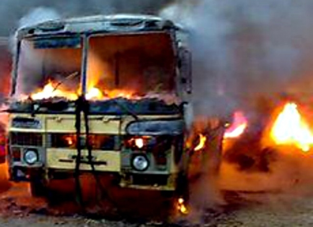 Сгорел автобус на седьмом километре Хатынг-Юряхского шоссе