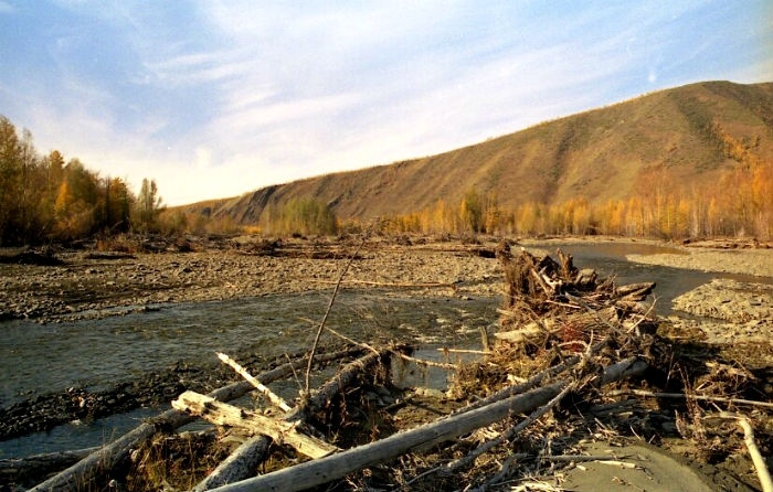 На реке Тиряхтях в Якутии спасли 35 человек