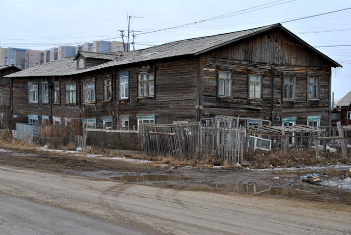 В Якутске потушили пожар в частично расселенном доме