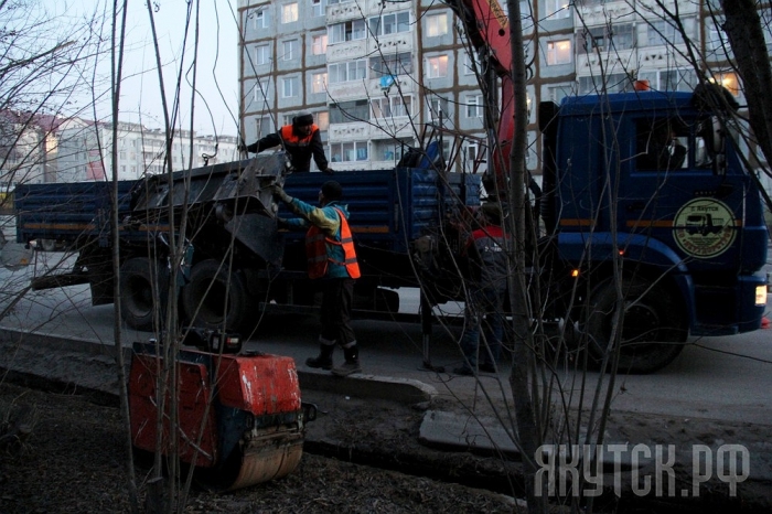 В Якутске началась работа по переносу автобусной остановки, где погиб Коля Бурцев