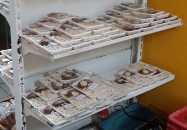 В Якутске закрыли нелегальный цех готовых блюд с нелегалами
