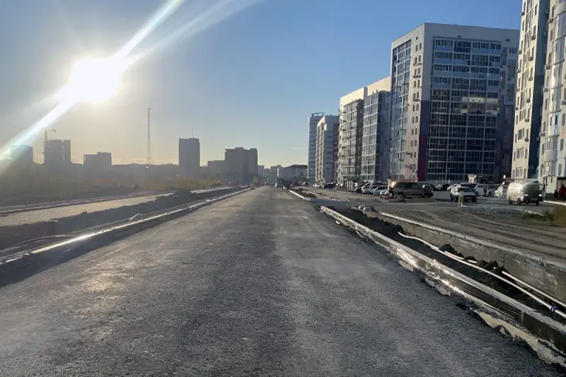 В Якутске асфальтируют улицу Ефимова